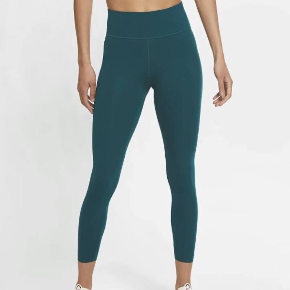Like New Women's Nike Dri Fit 7/8 running tights- size S